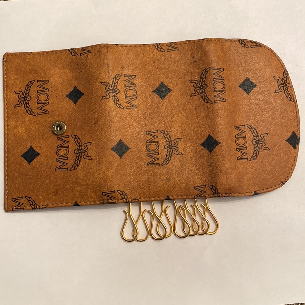 Vintage MCM brown and black leather rare keychain and card holder. - Picture 3 of 3